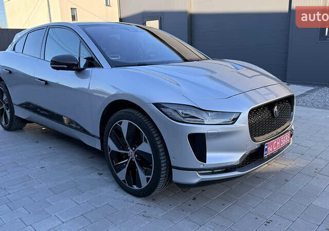 Серый Ягуар I-Pace, объемом двигателя 0 л и пробегом 87 тыс. км за 28000 $, фото 2 на Automoto.ua