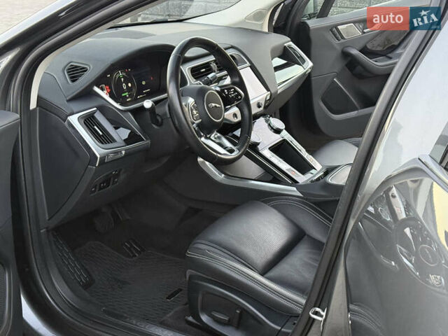 Серый Ягуар I-Pace, объемом двигателя 0 л и пробегом 88 тыс. км за 23200 $, фото 30 на Automoto.ua