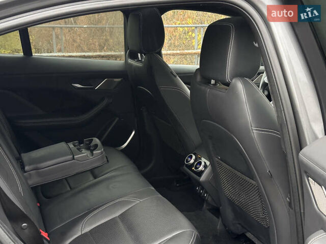 Серый Ягуар I-Pace, объемом двигателя 0 л и пробегом 163 тыс. км за 26500 $, фото 113 на Automoto.ua