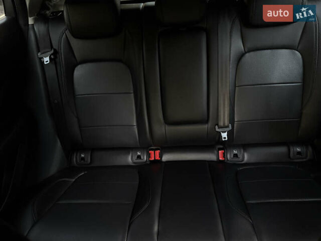 Серый Ягуар I-Pace, объемом двигателя 0 л и пробегом 158 тыс. км за 22950 $, фото 220 на Automoto.ua