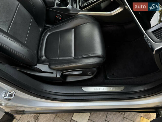 Серый Ягуар I-Pace, объемом двигателя 0 л и пробегом 158 тыс. км за 22950 $, фото 142 на Automoto.ua