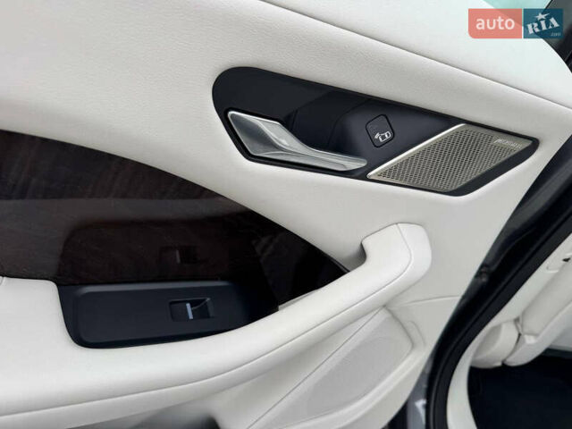 Серый Ягуар I-Pace, объемом двигателя 0 л и пробегом 80 тыс. км за 23900 $, фото 67 на Automoto.ua