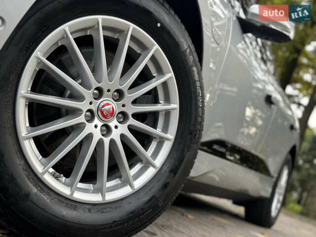 Серый Ягуар I-Pace, объемом двигателя 0 л и пробегом 158 тыс. км за 22950 $, фото 81 на Automoto.ua
