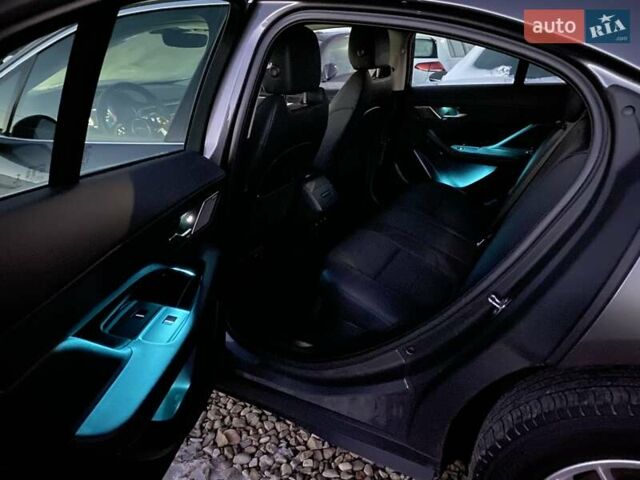 Серый Ягуар I-Pace, объемом двигателя 0 л и пробегом 95 тыс. км за 23900 $, фото 78 на Automoto.ua