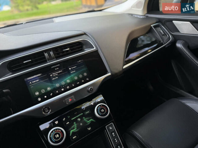 Серый Ягуар I-Pace, объемом двигателя 0 л и пробегом 158 тыс. км за 22950 $, фото 215 на Automoto.ua