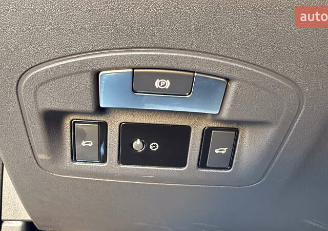 Серый Ягуар I-Pace, объемом двигателя 0 л и пробегом 87 тыс. км за 28300 $, фото 35 на Automoto.ua