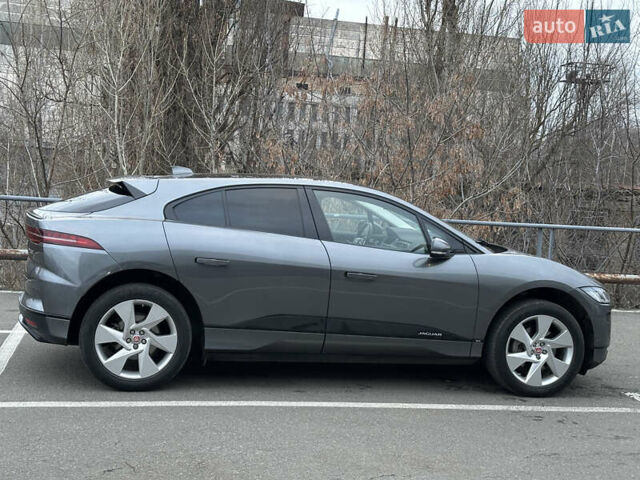 Серый Ягуар I-Pace, объемом двигателя 0 л и пробегом 94 тыс. км за 23500 $, фото 12 на Automoto.ua