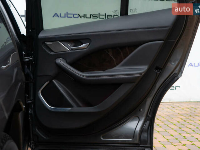 Серый Ягуар I-Pace, объемом двигателя 0 л и пробегом 78 тыс. км за 27000 $, фото 59 на Automoto.ua