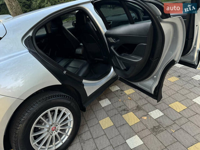 Серый Ягуар I-Pace, объемом двигателя 0 л и пробегом 158 тыс. км за 22950 $, фото 151 на Automoto.ua