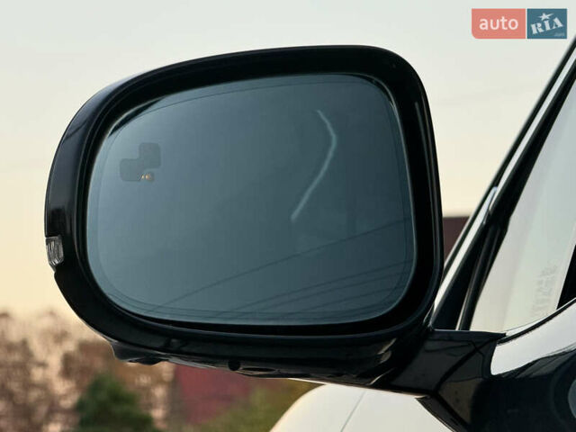 Серый Ягуар I-Pace, объемом двигателя 0 л и пробегом 88 тыс. км за 23200 $, фото 12 на Automoto.ua