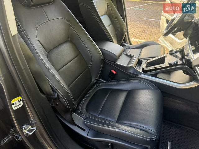 Серый Ягуар I-Pace, объемом двигателя 0 л и пробегом 86 тыс. км за 23599 $, фото 30 на Automoto.ua