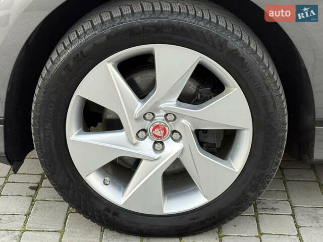 Серый Ягуар I-Pace, объемом двигателя 0 л и пробегом 88 тыс. км за 23200 $, фото 16 на Automoto.ua