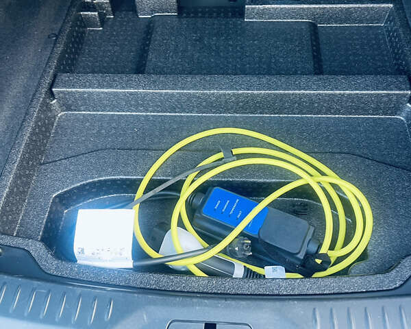 Сірий Ягуар I-Pace, об'ємом двигуна 0 л та пробігом 170 тис. км за 20444 $, фото 19 на Automoto.ua