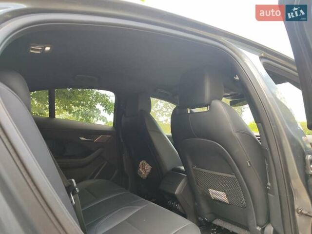 Серый Ягуар I-Pace, объемом двигателя 0 л и пробегом 128 тыс. км за 21600 $, фото 12 на Automoto.ua