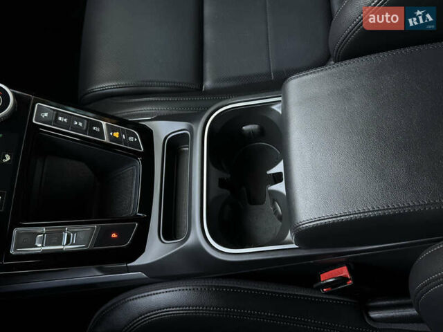 Серый Ягуар I-Pace, объемом двигателя 0 л и пробегом 158 тыс. км за 22950 $, фото 223 на Automoto.ua