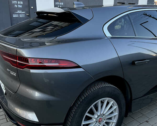 Серый Ягуар I-Pace, объемом двигателя 0 л и пробегом 60 тыс. км за 25399 $, фото 9 на Automoto.ua