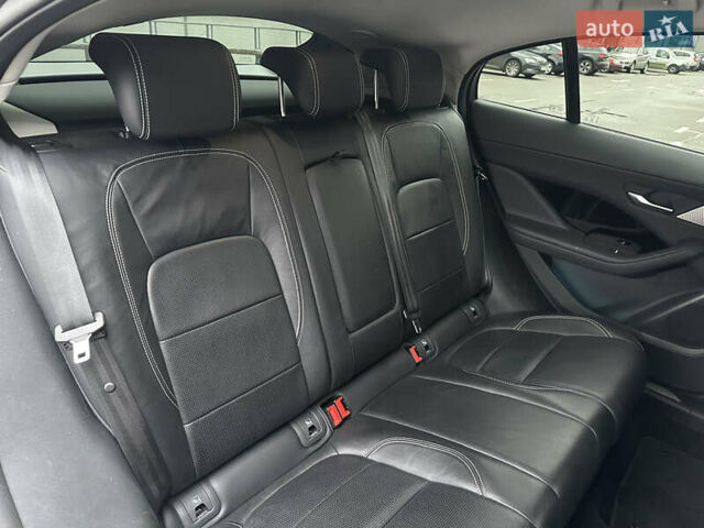 Серый Ягуар I-Pace, объемом двигателя 0 л и пробегом 94 тыс. км за 22900 $, фото 67 на Automoto.ua