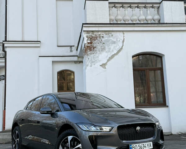 Серый Ягуар I-Pace, объемом двигателя 0 л и пробегом 59 тыс. км за 23850 $, фото 7 на Automoto.ua