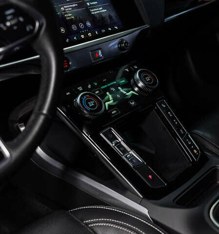 Серый Ягуар I-Pace, объемом двигателя 0 л и пробегом 60 тыс. км за 27500 $, фото 10 на Automoto.ua