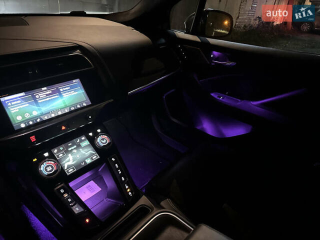 Серый Ягуар I-Pace, объемом двигателя 0 л и пробегом 163 тыс. км за 26500 $, фото 3 на Automoto.ua