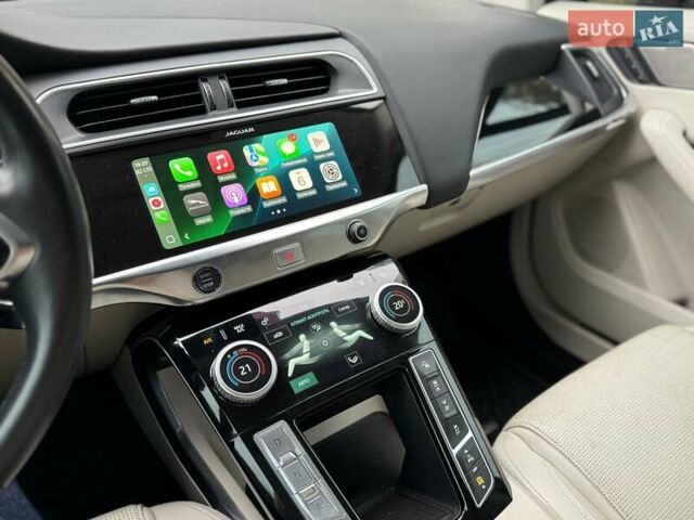 Серый Ягуар I-Pace, объемом двигателя 0 л и пробегом 102 тыс. км за 22500 $, фото 18 на Automoto.ua
