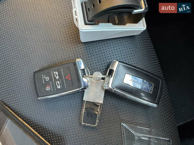 Серый Ягуар I-Pace, объемом двигателя 0 л и пробегом 120 тыс. км за 21499 $, фото 79 на Automoto.ua