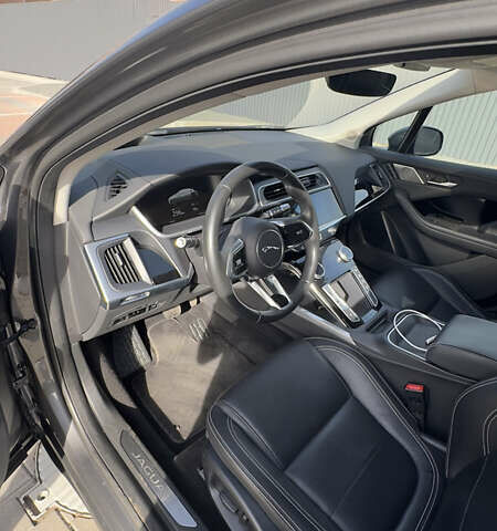 Серый Ягуар I-Pace, объемом двигателя 0 л и пробегом 74 тыс. км за 25500 $, фото 14 на Automoto.ua