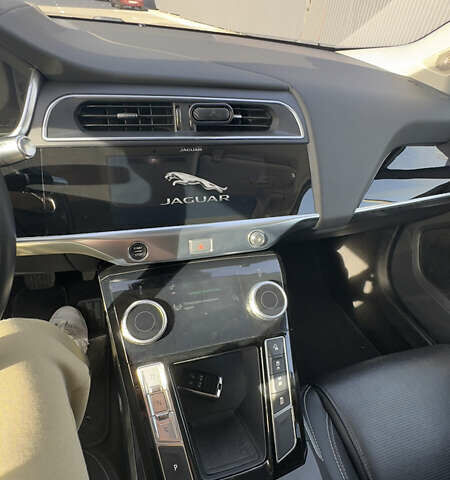 Серый Ягуар I-Pace, объемом двигателя 0 л и пробегом 74 тыс. км за 25500 $, фото 17 на Automoto.ua