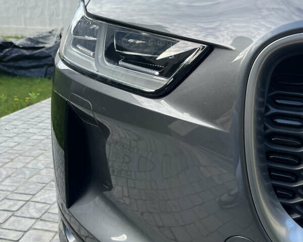 Серый Ягуар I-Pace, объемом двигателя 0 л и пробегом 101 тыс. км за 25300 $, фото 4 на Automoto.ua