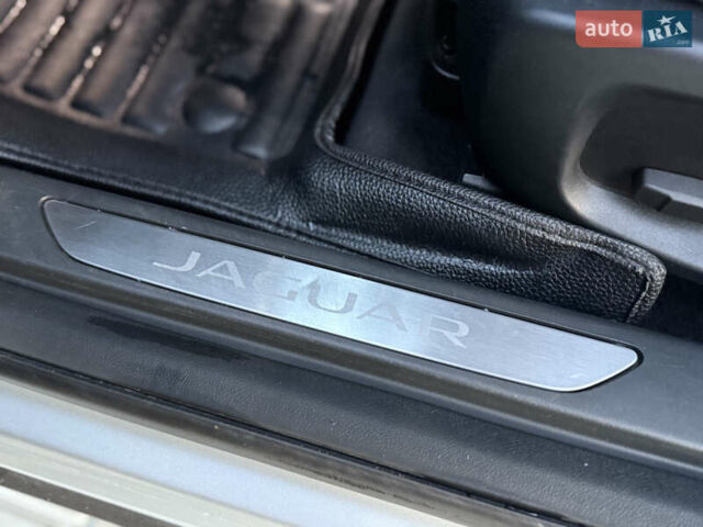 Серый Ягуар I-Pace, объемом двигателя 0 л и пробегом 144 тыс. км за 21998 $, фото 55 на Automoto.ua