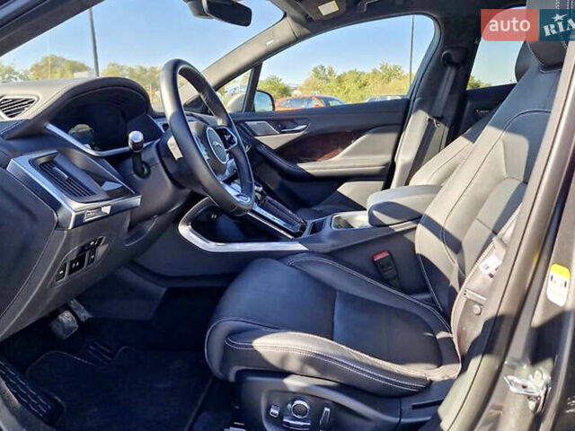 Серый Ягуар I-Pace, объемом двигателя 0 л и пробегом 44 тыс. км за 38888 $, фото 8 на Automoto.ua