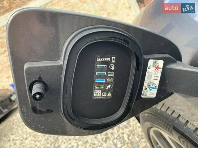 Серый Ягуар I-Pace, объемом двигателя 0 л и пробегом 147 тыс. км за 23499 $, фото 20 на Automoto.ua
