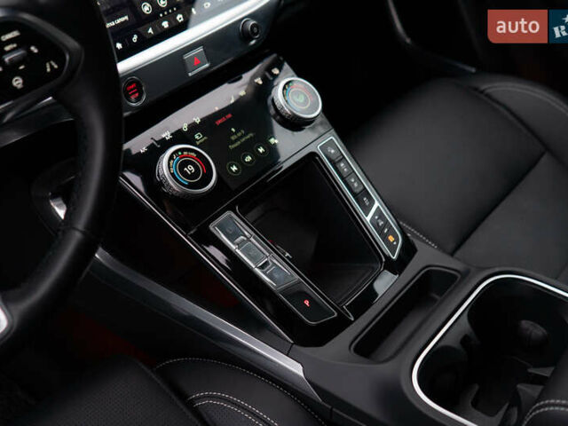 Серый Ягуар I-Pace, объемом двигателя 0 л и пробегом 78 тыс. км за 27000 $, фото 30 на Automoto.ua