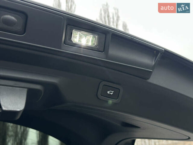 Серый Ягуар I-Pace, объемом двигателя 0 л и пробегом 94 тыс. км за 22900 $, фото 77 на Automoto.ua