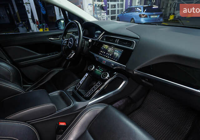 Серый Ягуар I-Pace, объемом двигателя 0 л и пробегом 60 тыс. км за 27500 $, фото 24 на Automoto.ua