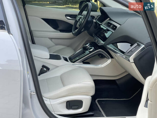 Серый Ягуар I-Pace, объемом двигателя 0 л и пробегом 146 тыс. км за 25800 $, фото 17 на Automoto.ua