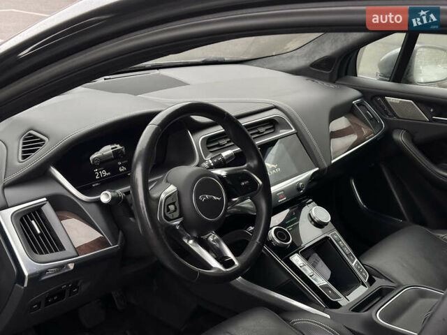 Серый Ягуар I-Pace, объемом двигателя 0 л и пробегом 163 тыс. км за 26500 $, фото 61 на Automoto.ua