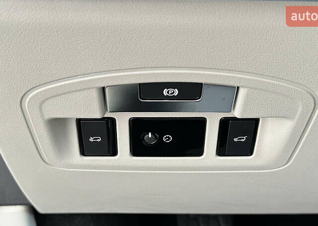 Серый Ягуар I-Pace, объемом двигателя 0 л и пробегом 68 тыс. км за 28950 $, фото 27 на Automoto.ua