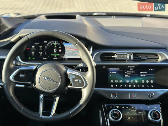 Серый Ягуар I-Pace, объемом двигателя 0 л и пробегом 106 тыс. км за 22900 $, фото 2 на Automoto.ua