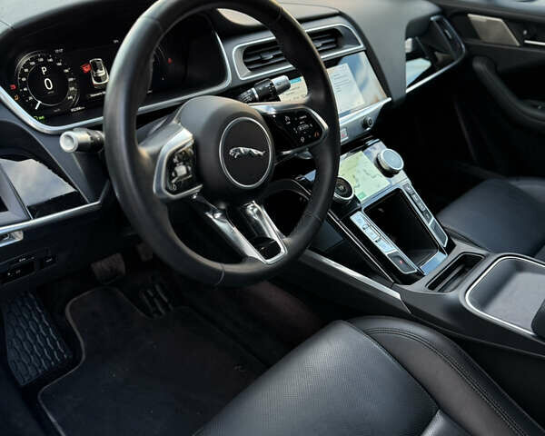 Серый Ягуар I-Pace, объемом двигателя 0 л и пробегом 59 тыс. км за 23850 $, фото 44 на Automoto.ua