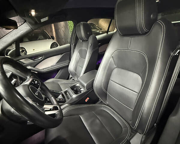 Серый Ягуар I-Pace, объемом двигателя 0 л и пробегом 63 тыс. км за 29500 $, фото 20 на Automoto.ua