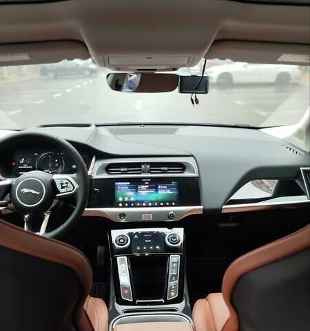 Серый Ягуар I-Pace, объемом двигателя 0 л и пробегом 66 тыс. км за 25500 $, фото 65 на Automoto.ua