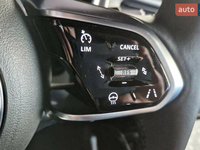 Серый Ягуар I-Pace, объемом двигателя 0 л и пробегом 44 тыс. км за 38888 $, фото 17 на Automoto.ua