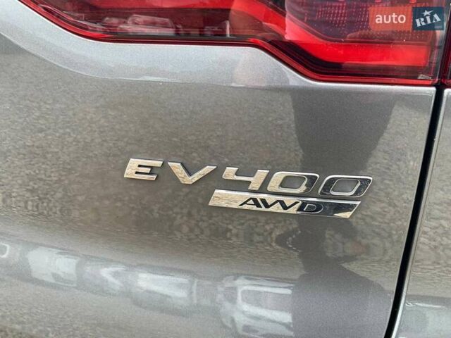 Серый Ягуар I-Pace, объемом двигателя 0 л и пробегом 147 тыс. км за 23499 $, фото 13 на Automoto.ua