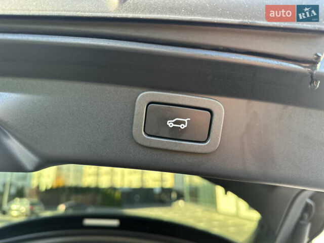 Серый Ягуар I-Pace, объемом двигателя 0 л и пробегом 106 тыс. км за 22900 $, фото 39 на Automoto.ua