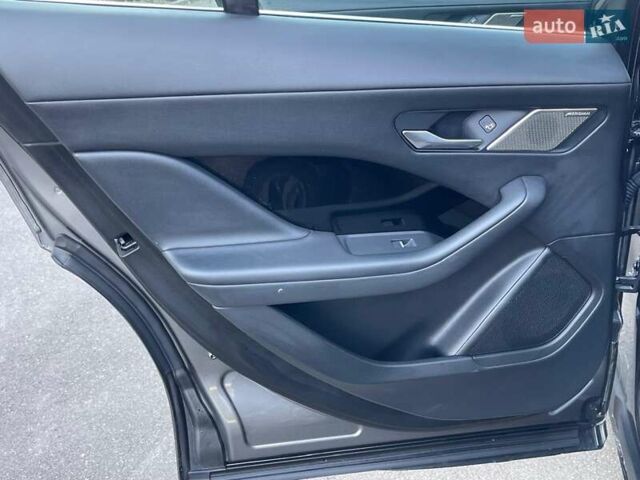 Сірий Ягуар I-Pace, об'ємом двигуна 0 л та пробігом 134 тис. км за 22300 $, фото 26 на Automoto.ua