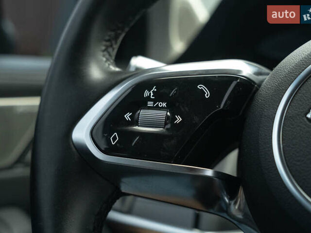 Ягуар I-Pace 2019 в Черновцах на Automoto.ua Серый Ягуар I-Pace, объемом двигателя 0 л и пробегом 60 тыс. км за 29800 $, фото 19 на Automoto.ua