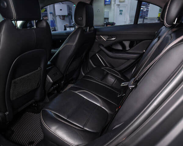 Серый Ягуар I-Pace, объемом двигателя 0 л и пробегом 60 тыс. км за 27500 $, фото 22 на Automoto.ua