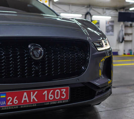 Серый Ягуар I-Pace, объемом двигателя 0 л и пробегом 60 тыс. км за 27500 $, фото 5 на Automoto.ua