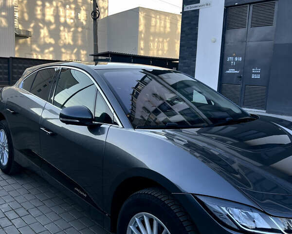 Серый Ягуар I-Pace, объемом двигателя 0 л и пробегом 60 тыс. км за 25399 $, фото 2 на Automoto.ua